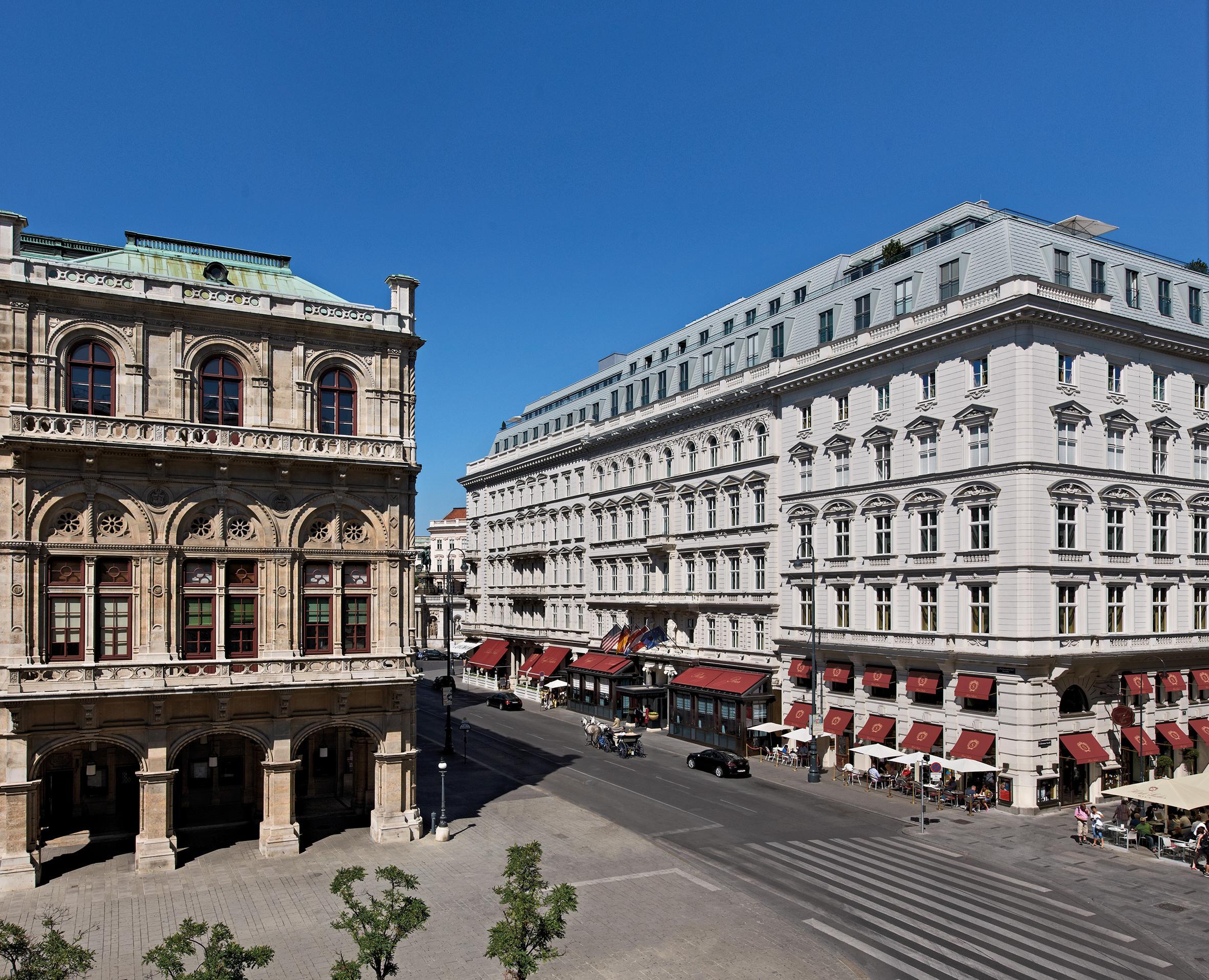 Hotel Sacher Wien Buitenkant foto The Vienna Opera and the Hotel Sacher