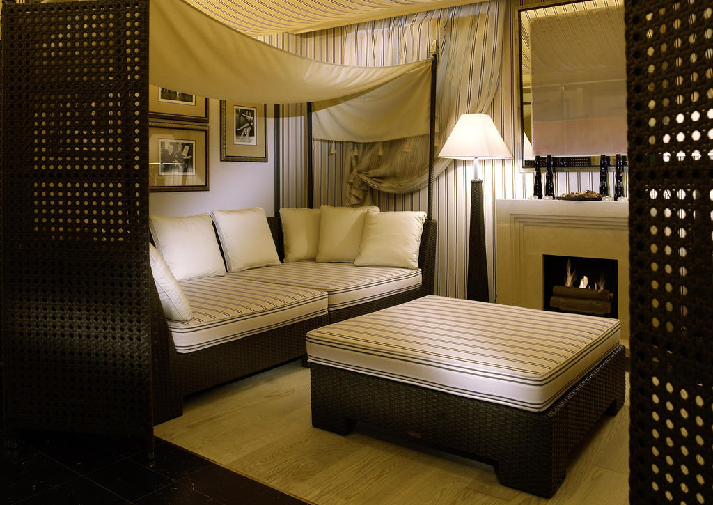 Hotel Sacher Wien Kamer foto A modern sukkah